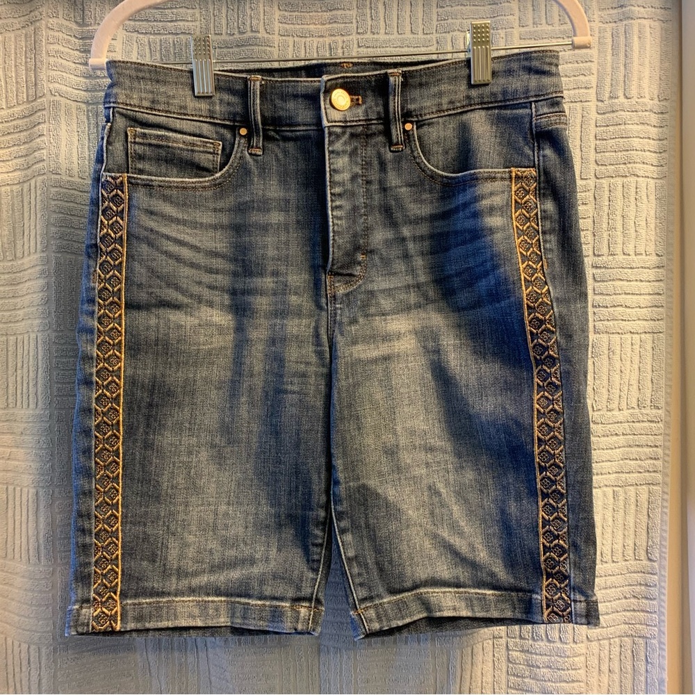 WHITE HOUSE BLACK MARKET WOMENS DENIM HIGH-RISE EMBROIDERED SHORTS SIZE 6